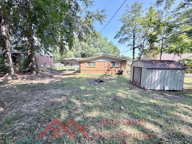 Building Photo - 1775 Colonial Hills Dr