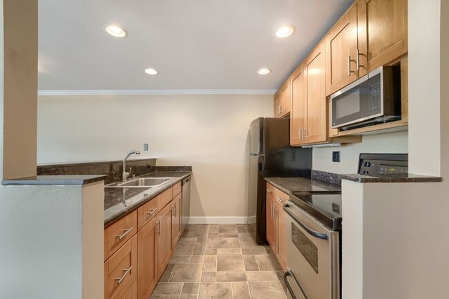 Building Photo - 17 Etruria