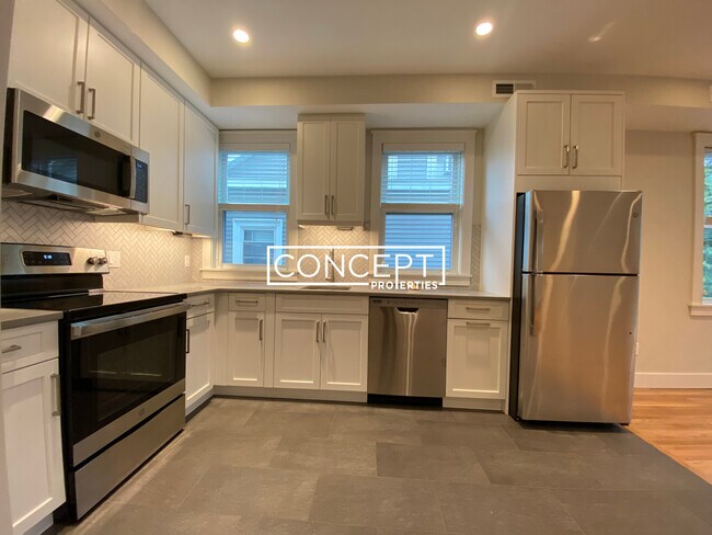 Building Photo - 70 Spring St