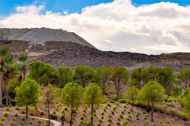 Building Photo - 30 Strada Di Villaggio