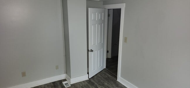 Building Photo - 54 Terrill St