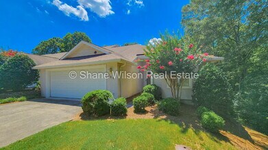 Building Photo - Spacious 3-Bed, 3-Bath Townhouse in Dalton