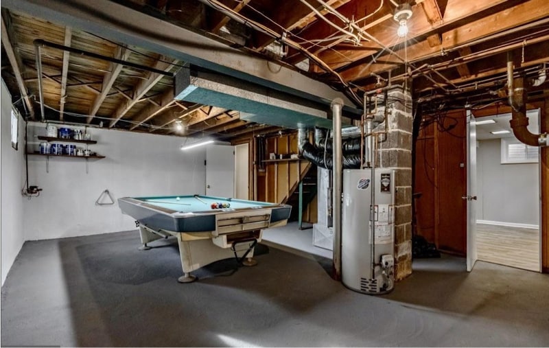 Building Photo - 345 W Signal Hill Rd