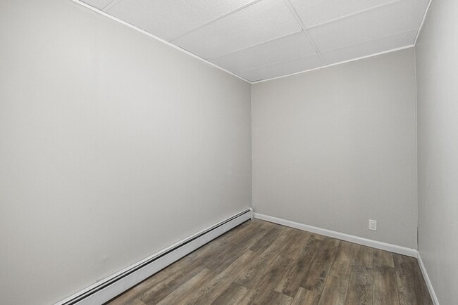 Building Photo - 1534 5th Ave