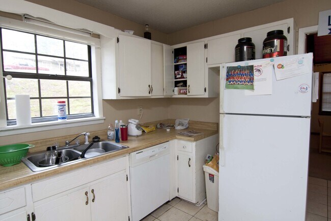 Building Photo - Whippoorwill