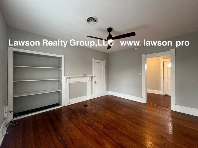 Building Photo - 360 Mountain Ave SW