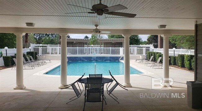 Building Photo - 450 Park Ave