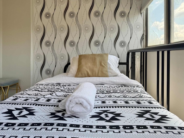 Building Photo - 215 Piedmont Ave NE