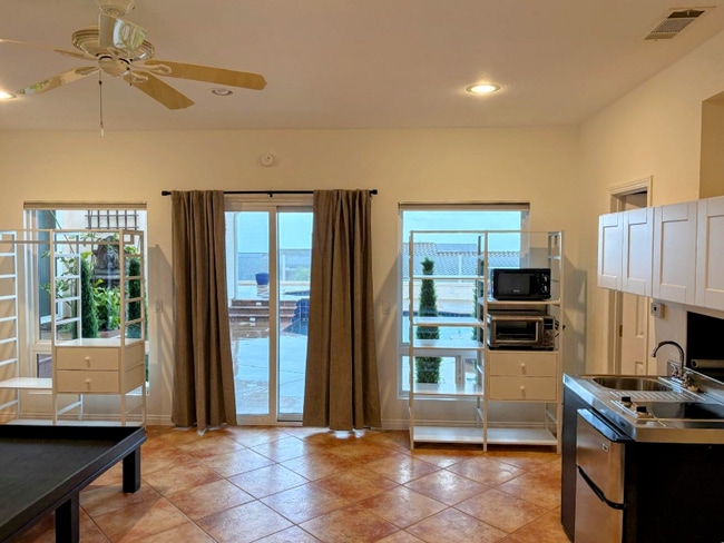 Building Photo - 2995 Calle Gaucho