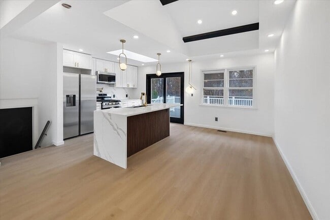 Building Photo - 32 Luhman Terrace