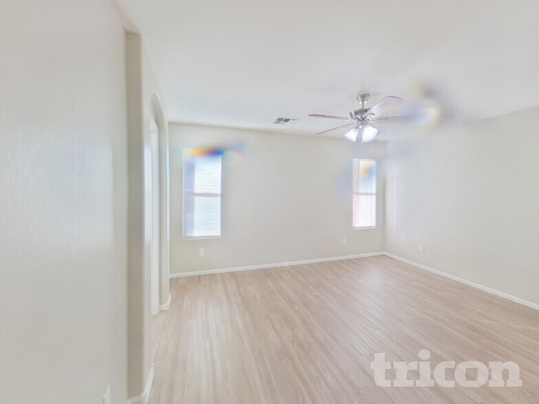 Building Photo - 40399 W Thornberry Ln