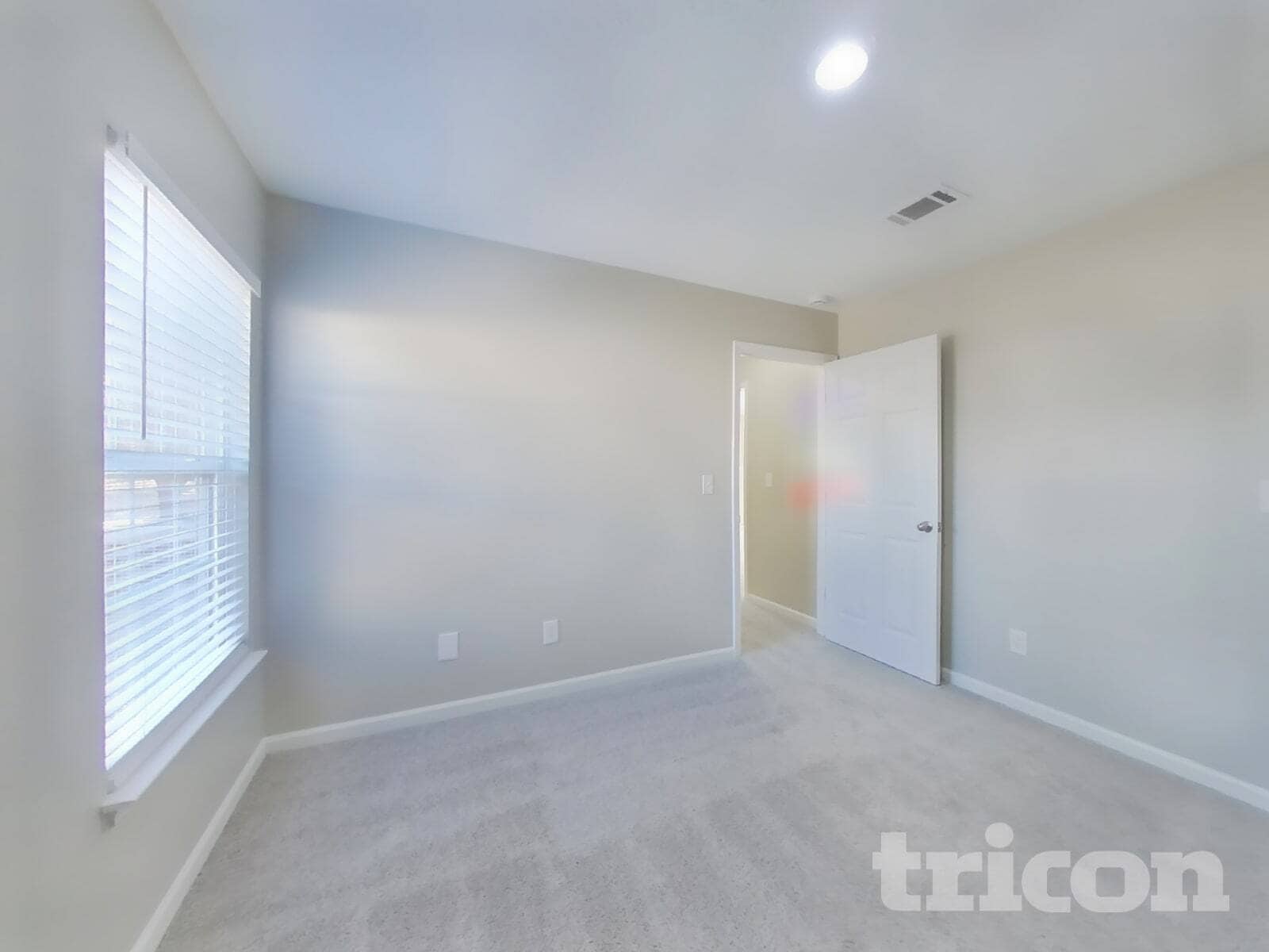 Building Photo - 3505 Flora Dr