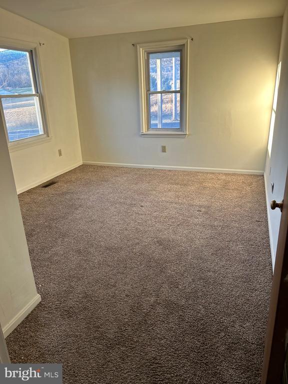 Building Photo - 1322 Red Hill Rd