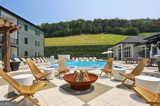 Building Photo - 75 Overlook Pkwy SE