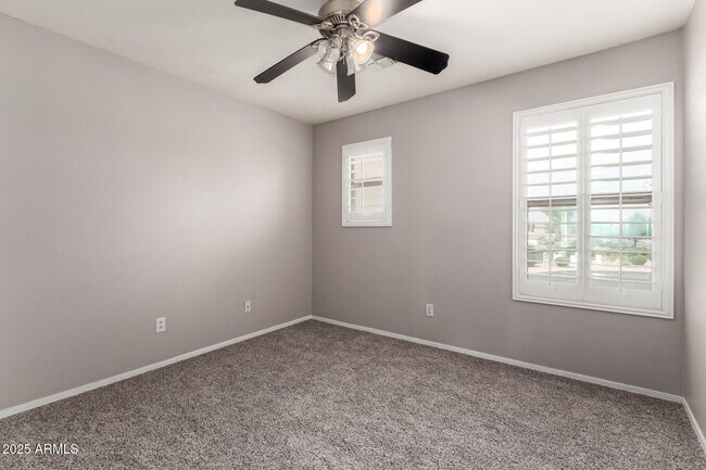 Building Photo - 3049 S Sierra Heights Cir