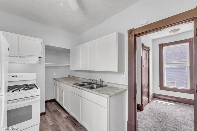 Building Photo - 812 Lovett Pl