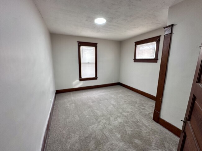 Building Photo - 2172 12th St SW