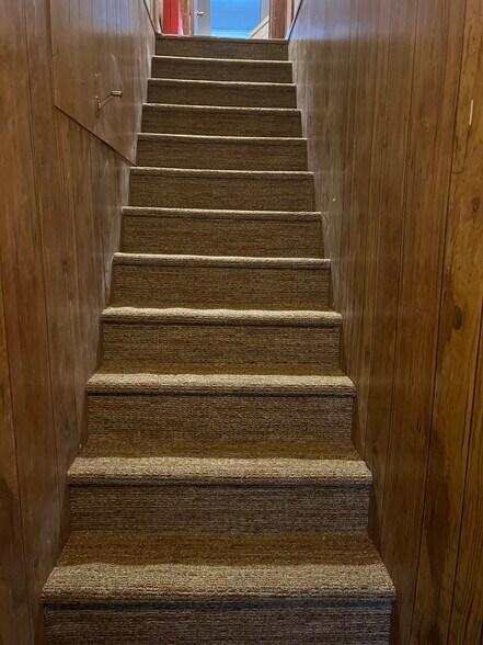 Building Photo - 861 W Wilbeth Rd