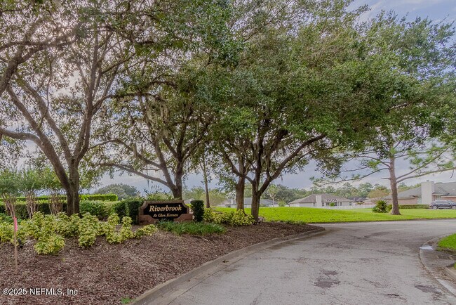 Building Photo - 4393 Pebble Brook Dr