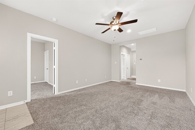 Building Photo - 9442 Starlight Oak Dr