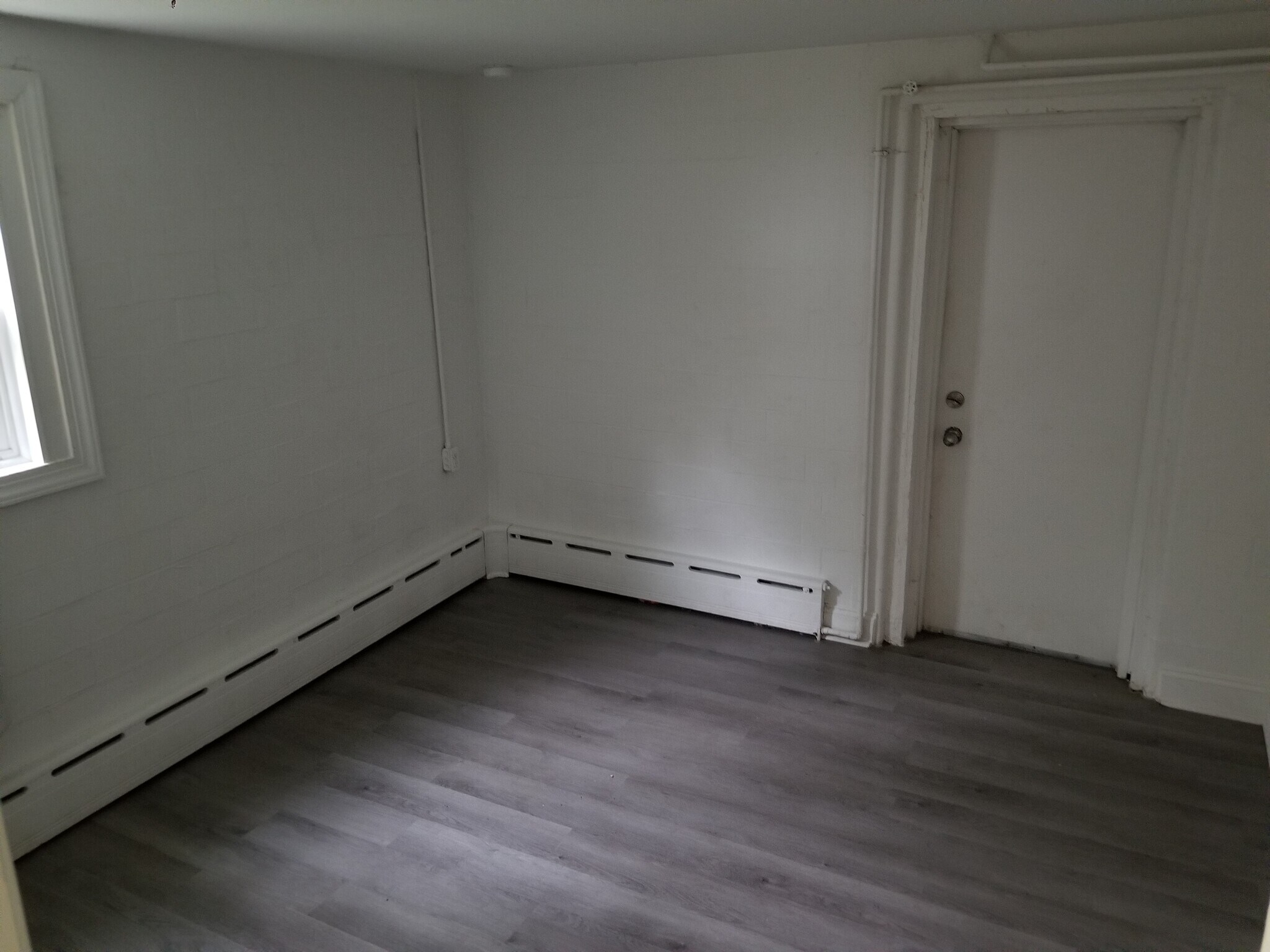 Building Photo - 15 N Royal St