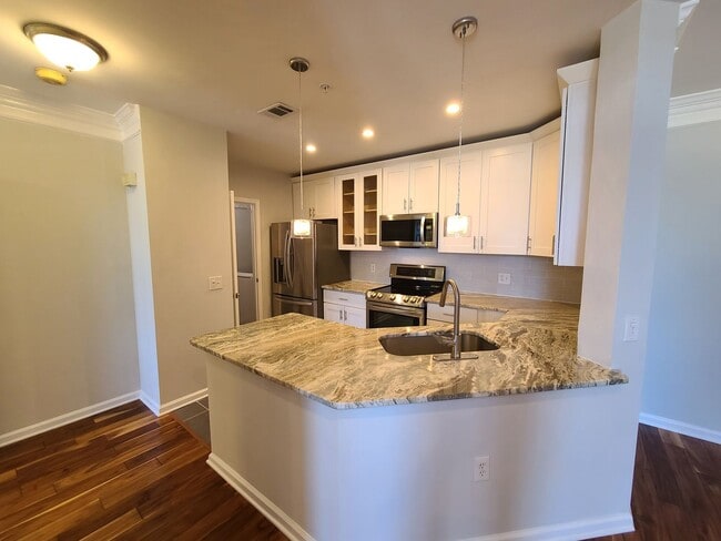Building Photo - Buckhead - Upgraded Luxury 1 bedroom at Meridian Hi-Rise!