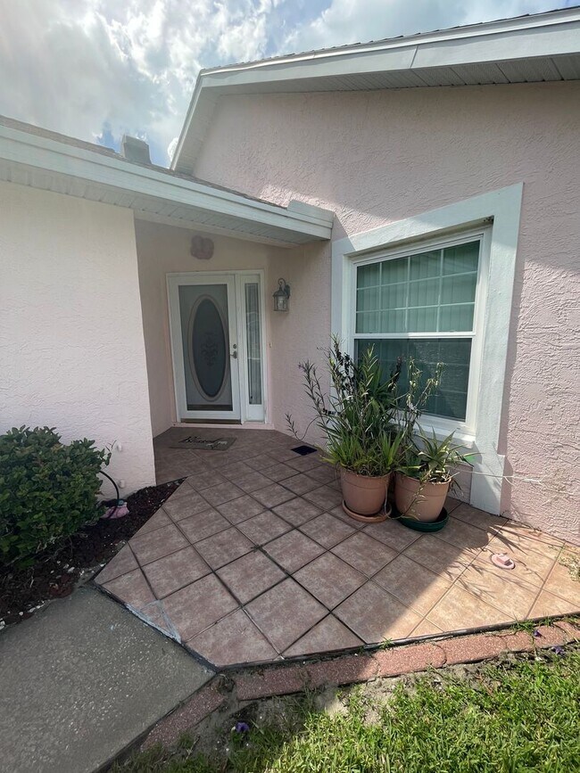 Building Photo - Charming 2BR/2BA Home in Ocala Palms – Golf Course Community Living!