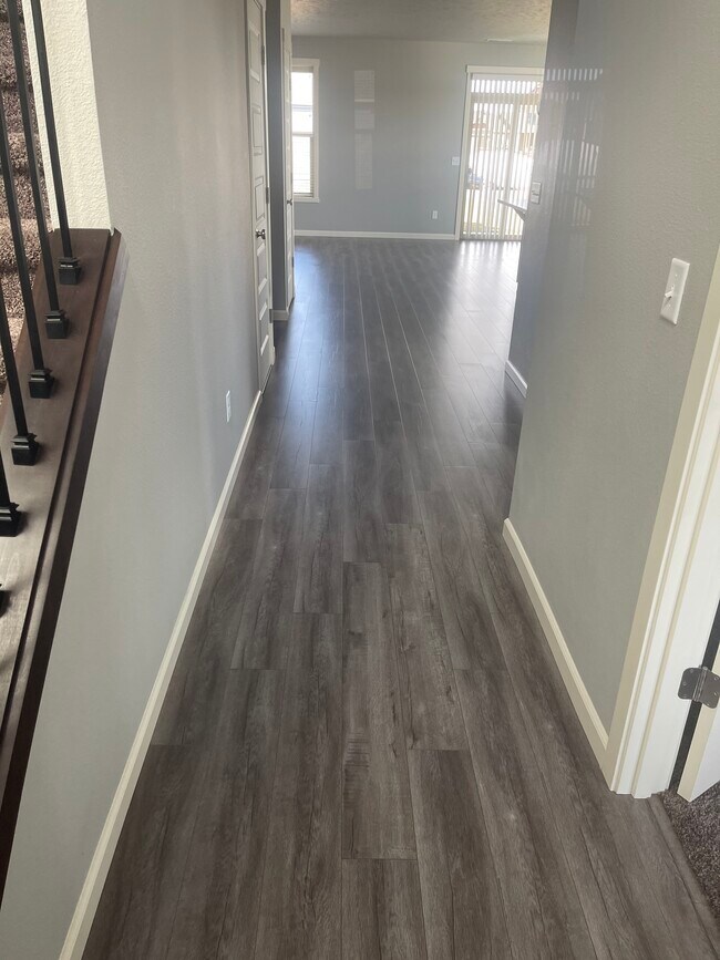 Building Photo - Pierre