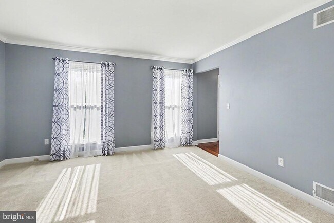 Building Photo - 6226 Lehigh Ave