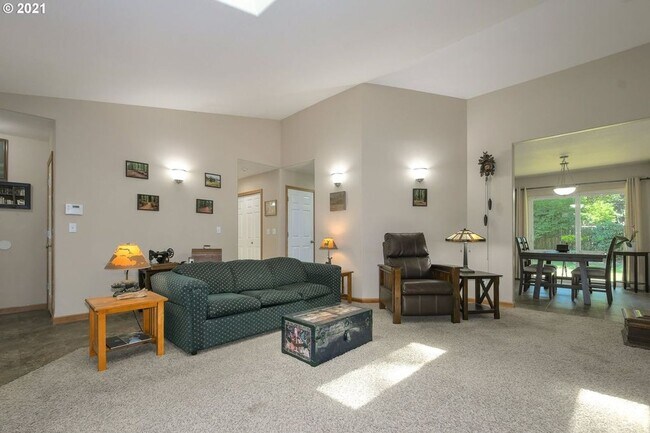Building Photo - Desirable 3BD Ranch Home in Great Burton L...