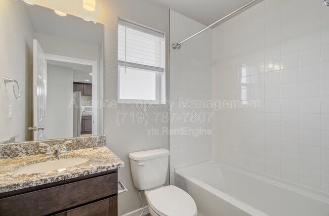 Building Photo - 5732 Thurless Ln