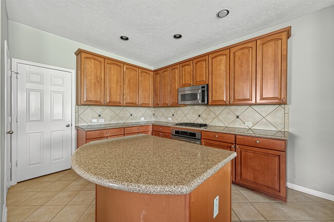 Building Photo - 10815 Lake Raven Ct