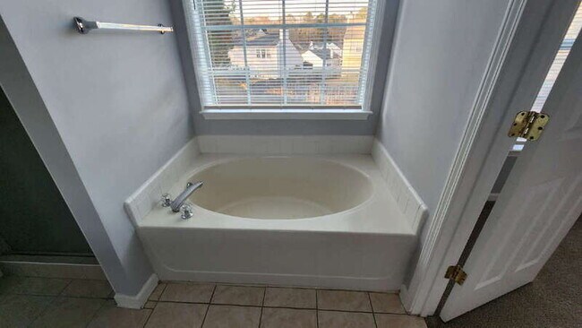 Building Photo - 370 Darter Run NW