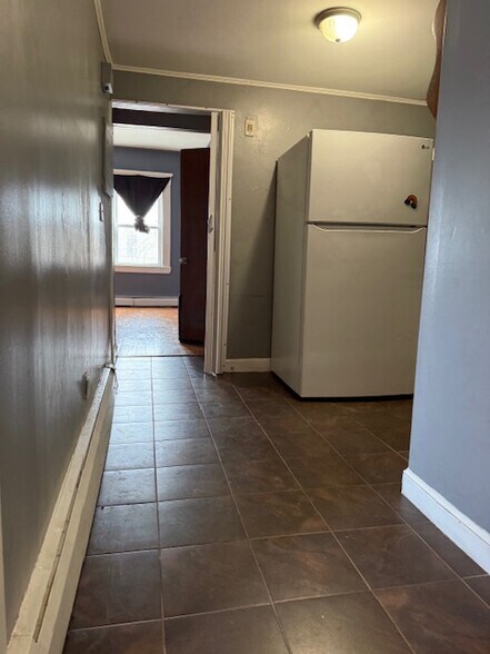 Building Photo - 12 High St