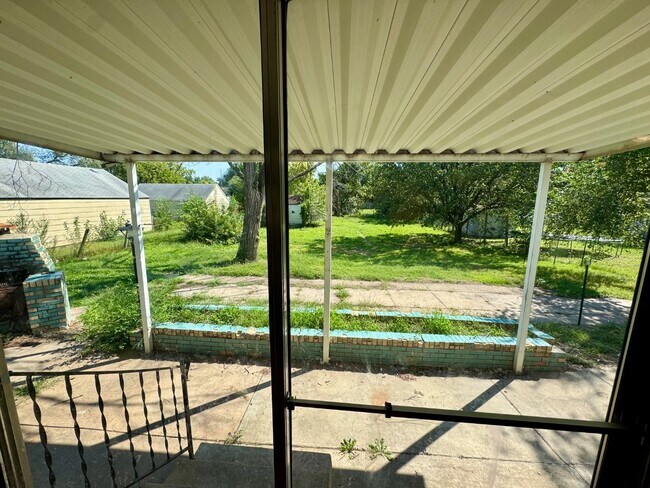 Building Photo - 209 SW 7th St