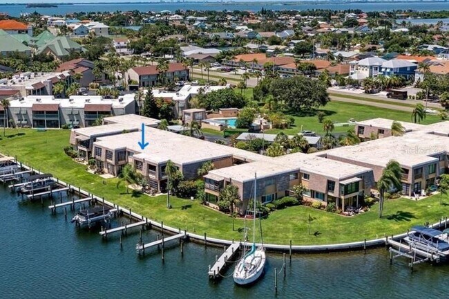 Building Photo - 1008 Apollo Beach Blvd