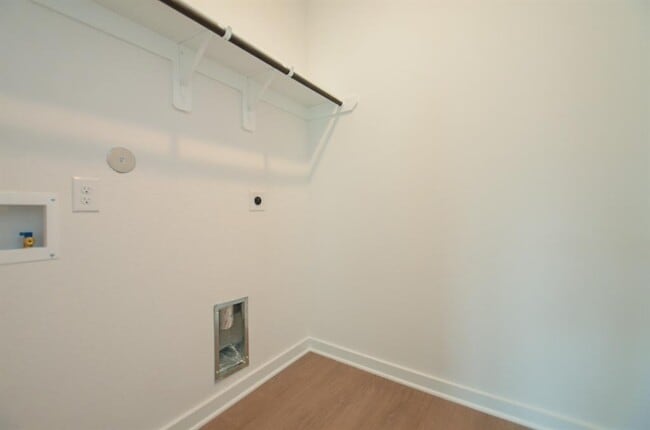 Building Photo - 1607 Blue Cypress Dr