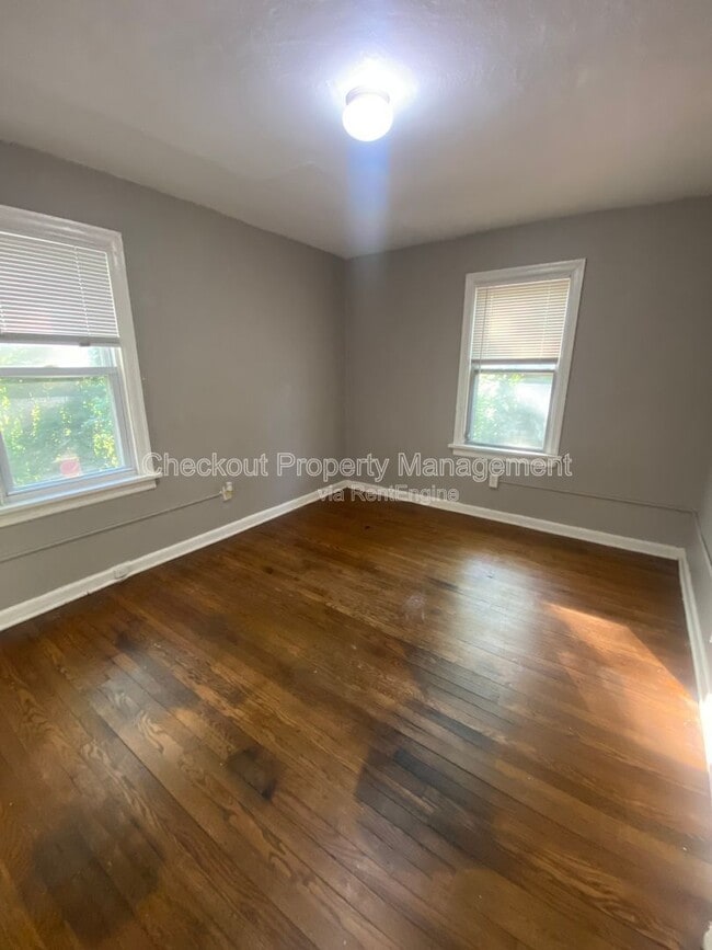 Building Photo - 5516 Fairridge Ct