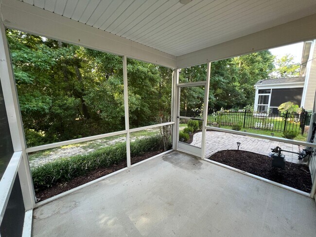Building Photo - 1708 Restoration Ct