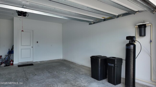 Building Photo - 74 Bevins Ln