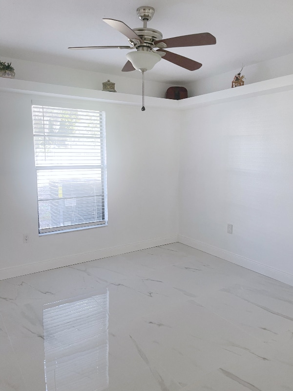 Building Photo - 949 Cinnamon Ct