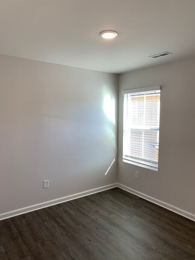 Building Photo - Now Pre-Leasing — Spacious 3 Bed, 2.5 Bath Home in Cullman!