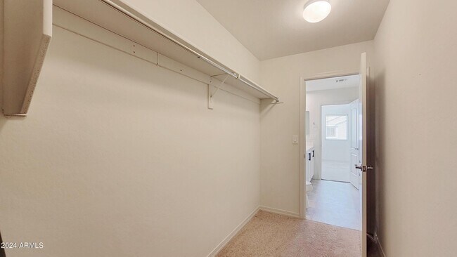 Building Photo - 56 S 190th Ln