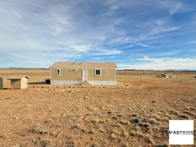 Building Photo - Country Living in this Exceptional 2/2 Seligman Manufactured Home!