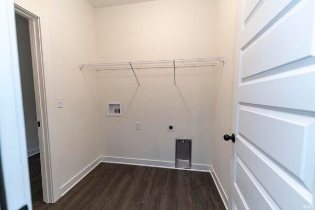 Building Photo - 2822 Brewster Dr