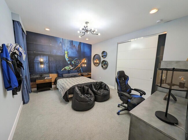 Building Photo - 17299 Pagoda Palms Dr