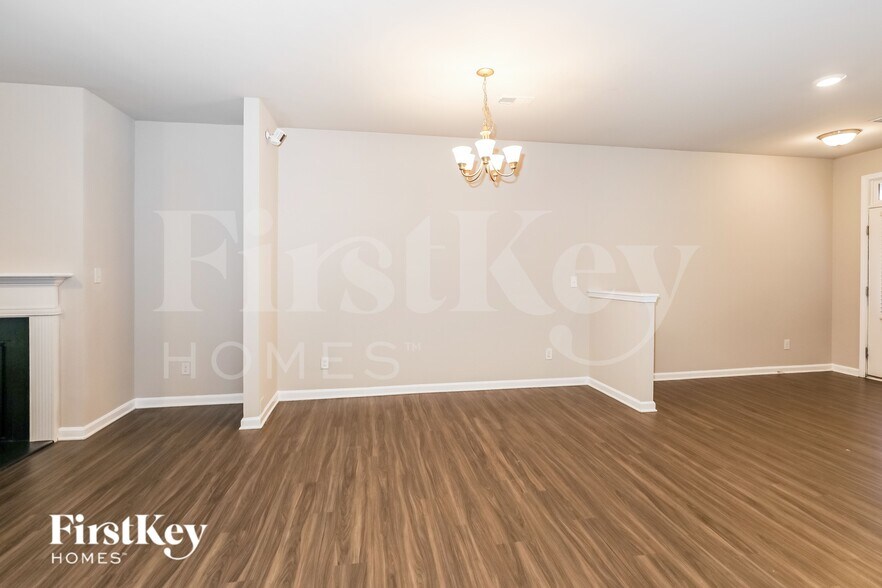 Building Photo - 3196 Baylor Cir