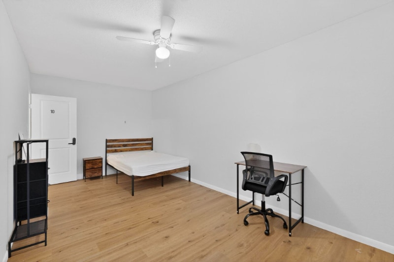 Building Photo - 404 Nottingham Dr