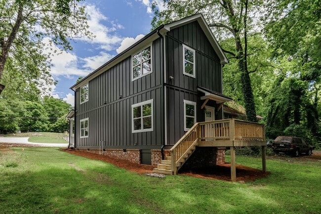 Building Photo - 232 Vine St