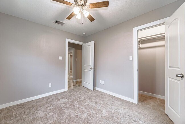 Building Photo - 4909 Higgins St